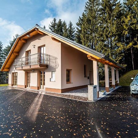 Holiday Home With Hot Tub And Sauna Sabina Rovte Exterior foto